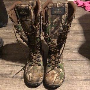 redhead snake proof boots